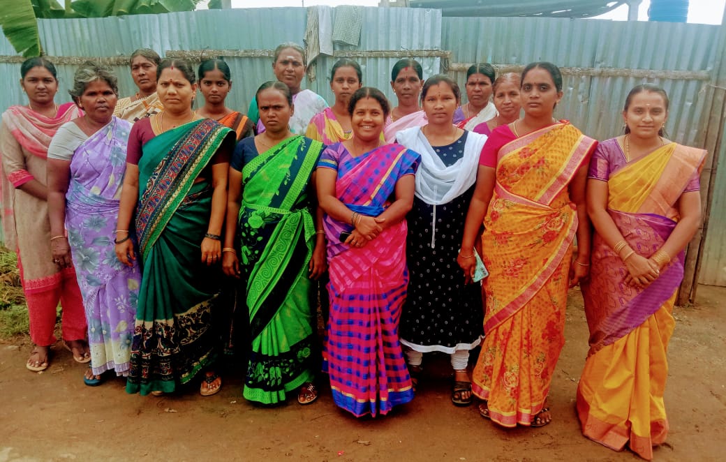 Zevende vrouwengroep in Sitco Colony